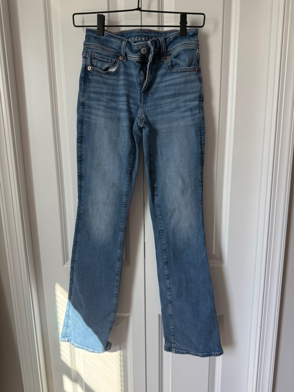 American Eagle Outfitters Mid-Rise Flare Jeans in Medium Blue